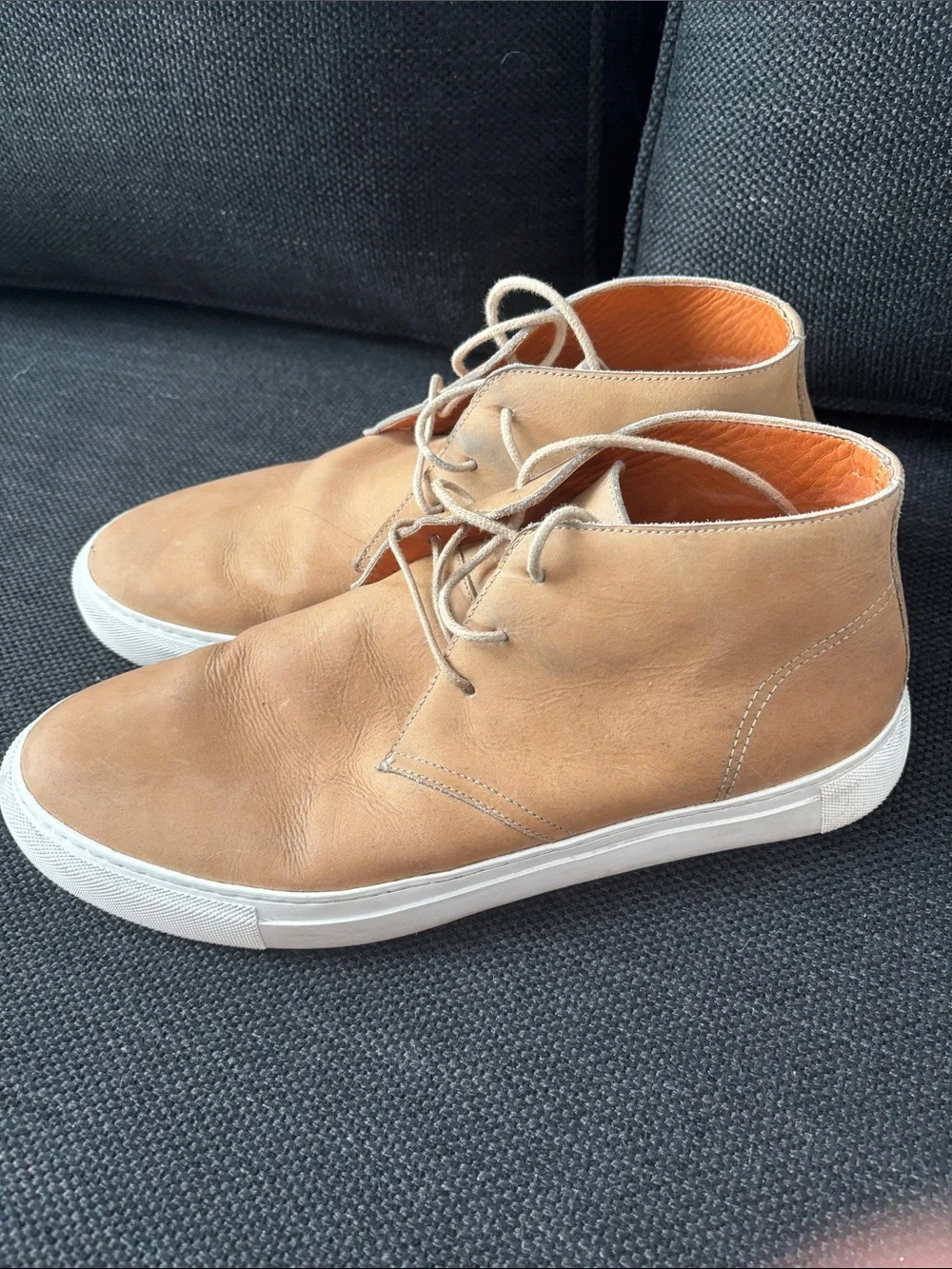 Beckett Simonon Tan Leather Chukka Boots with White Sole